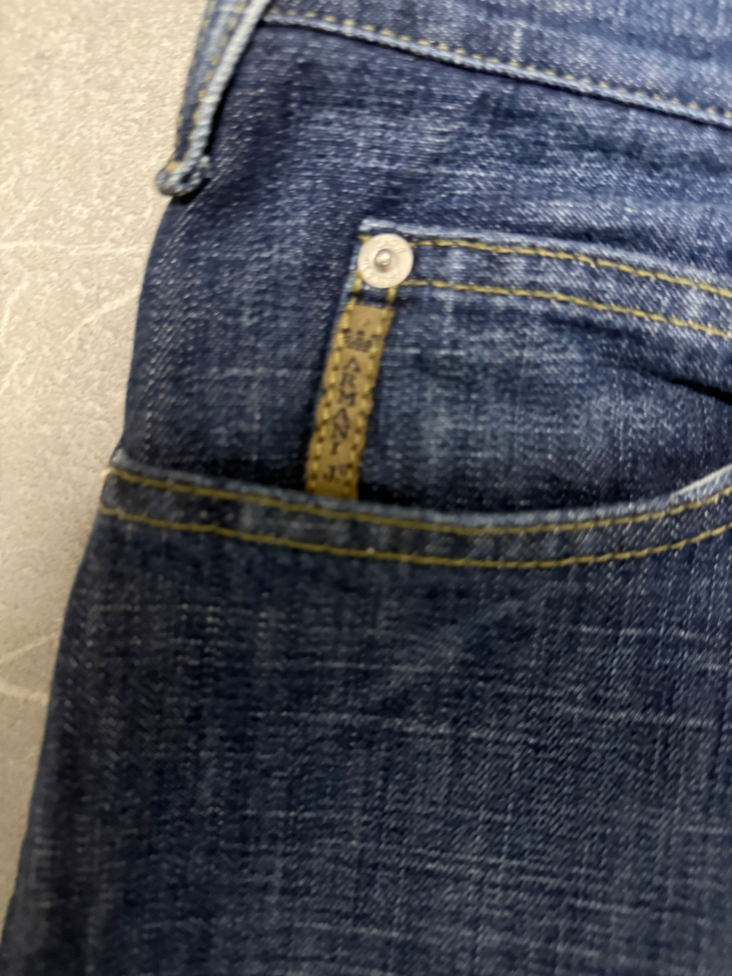 Armani Jeans (L)