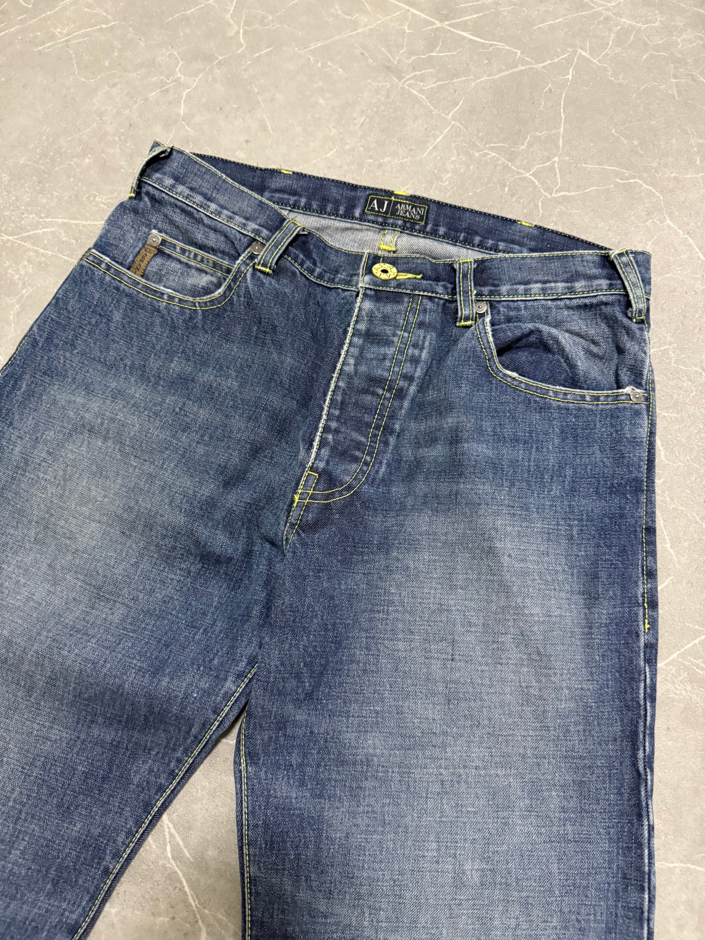 Armani Jeans (L)