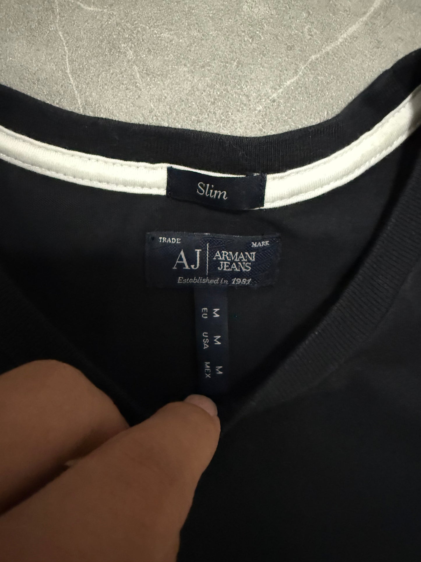 Armani Jeans Tshirt (M)