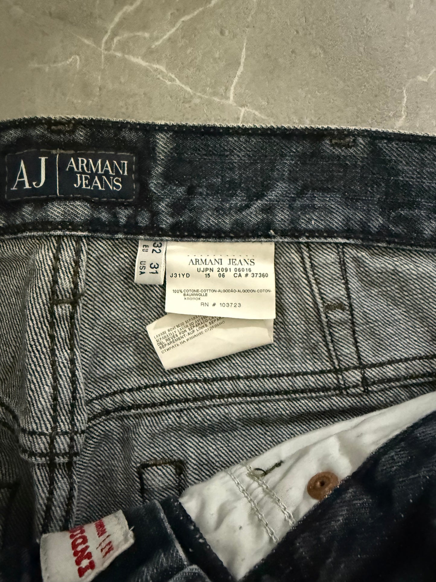 Armani Jeans (M)