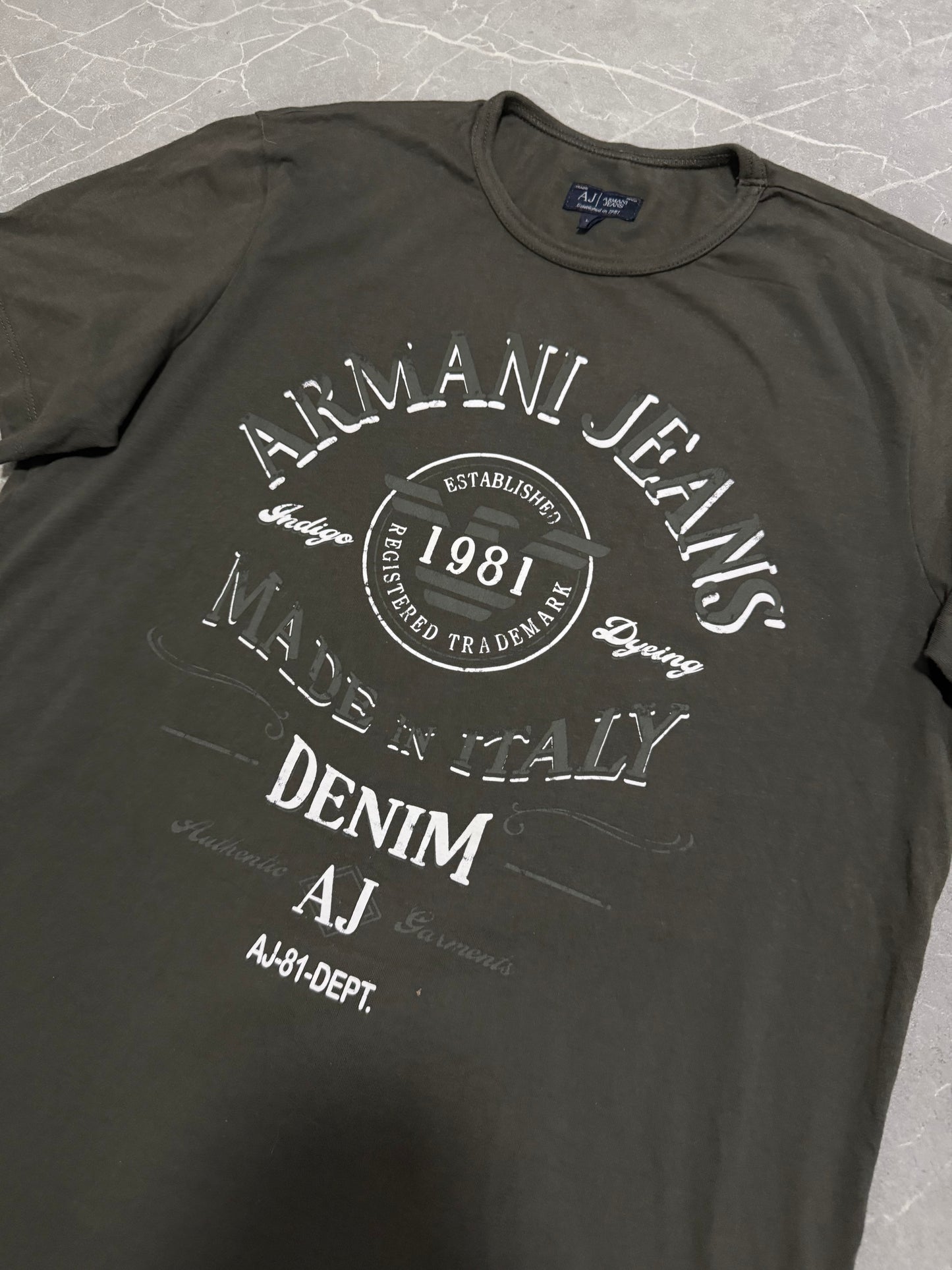 Armani Jeans Tshirt (L)