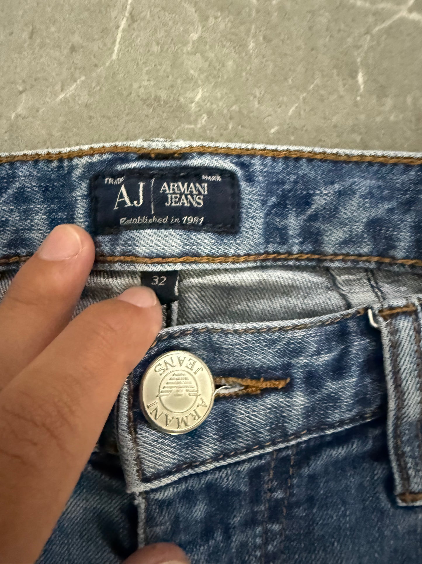 Armani Jeans (S/M)