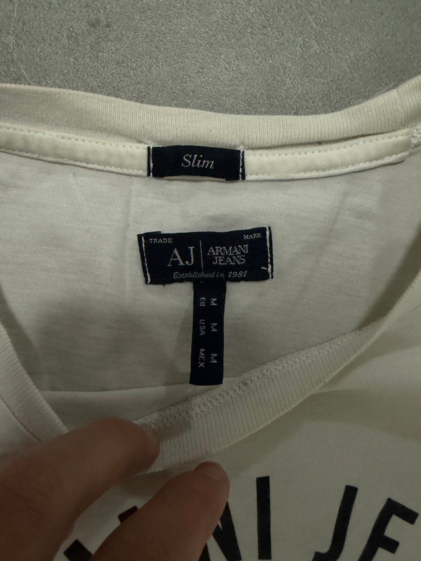 Armani Jeans Tshirt (M)