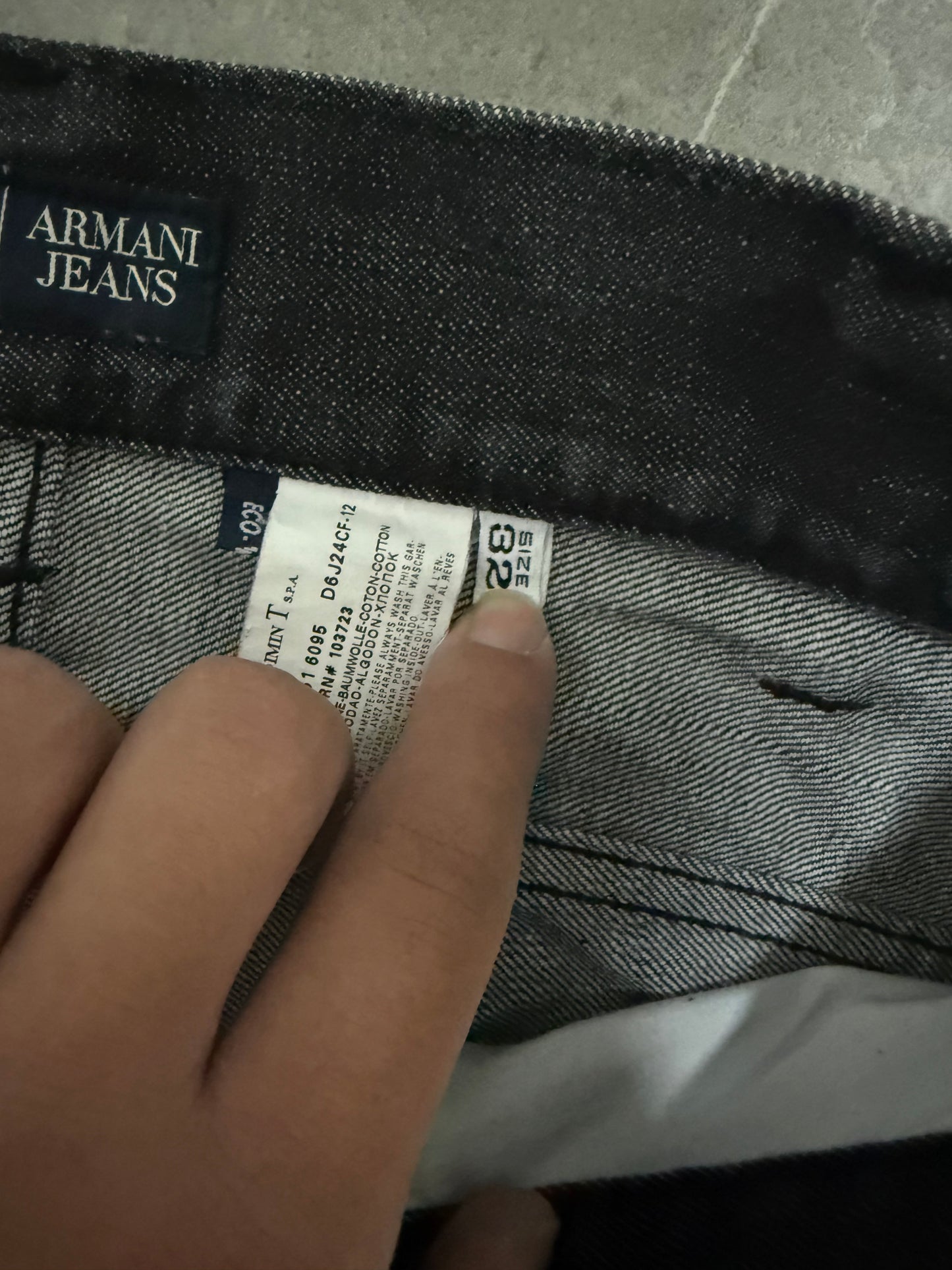Armani Jeans (L)