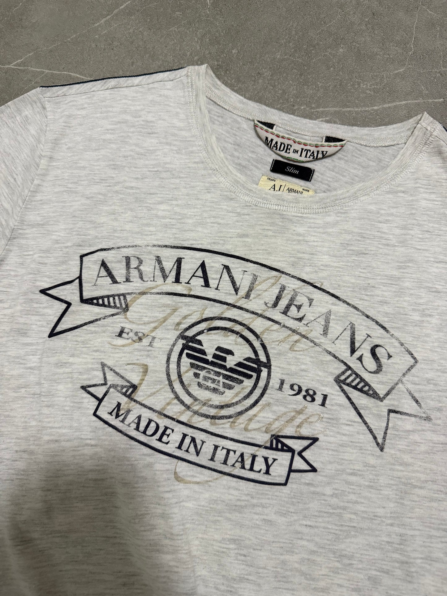 Armani Jeans Tshirt (L)