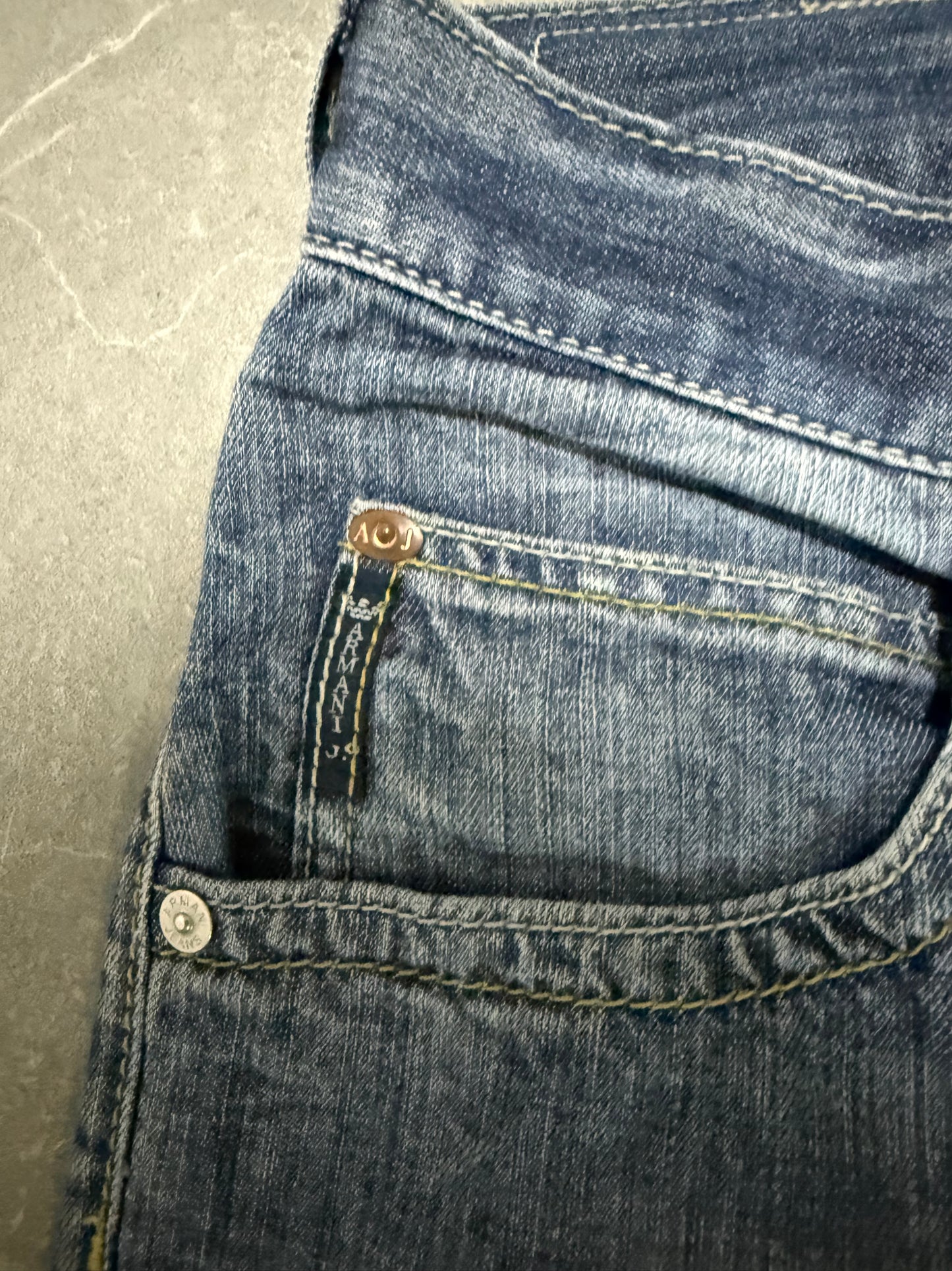 Armani Jeans (L)