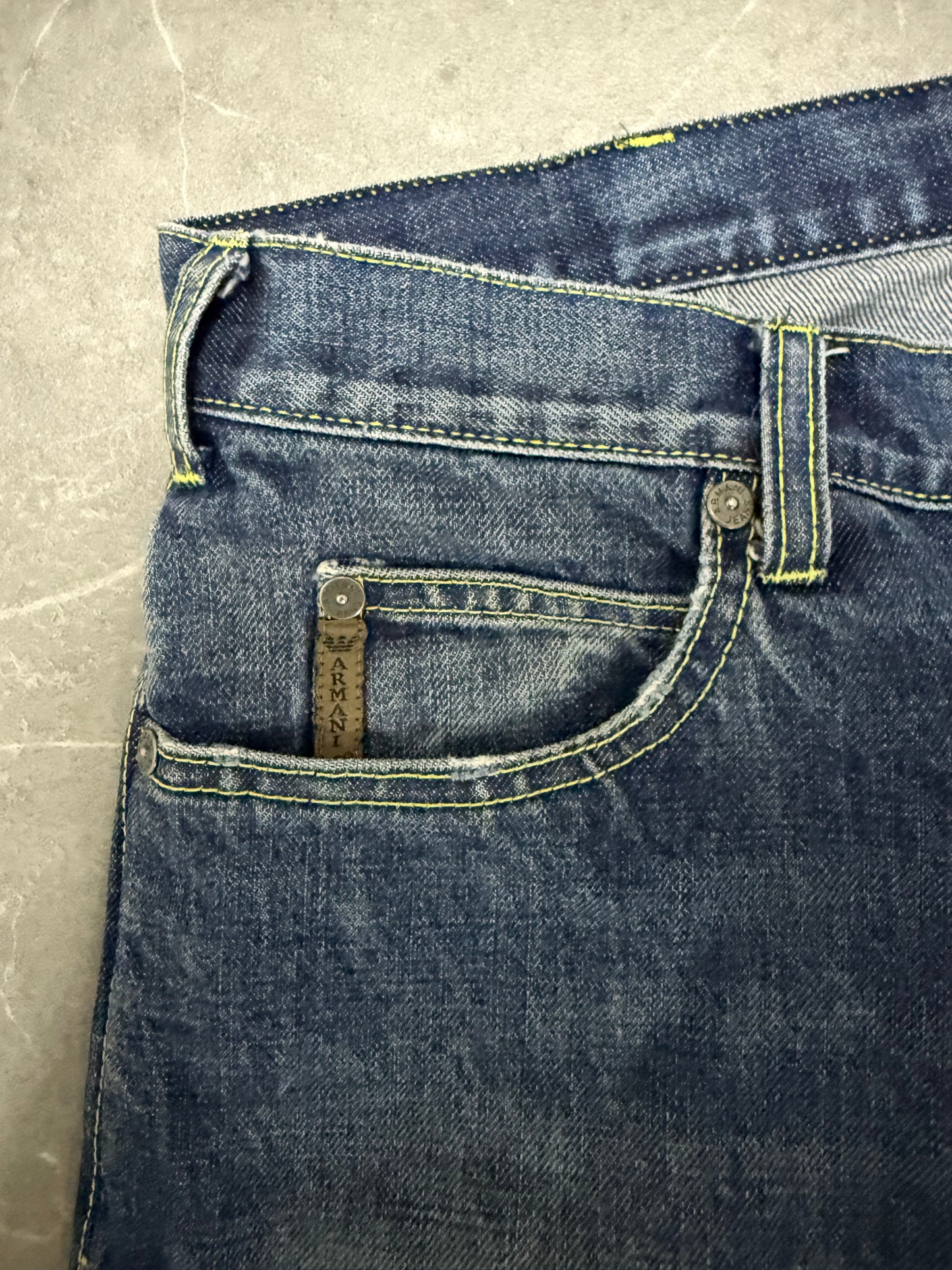 Armani Jeans (L)