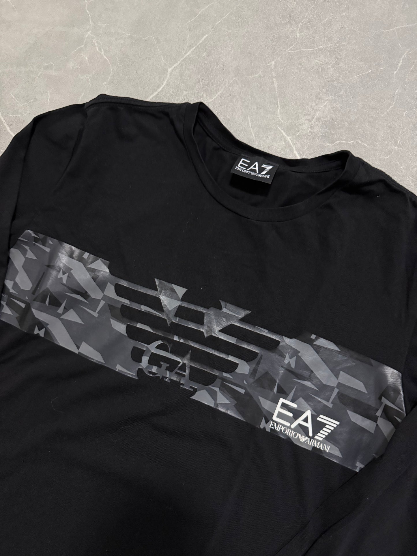 EA7 Longsleeve (M)
