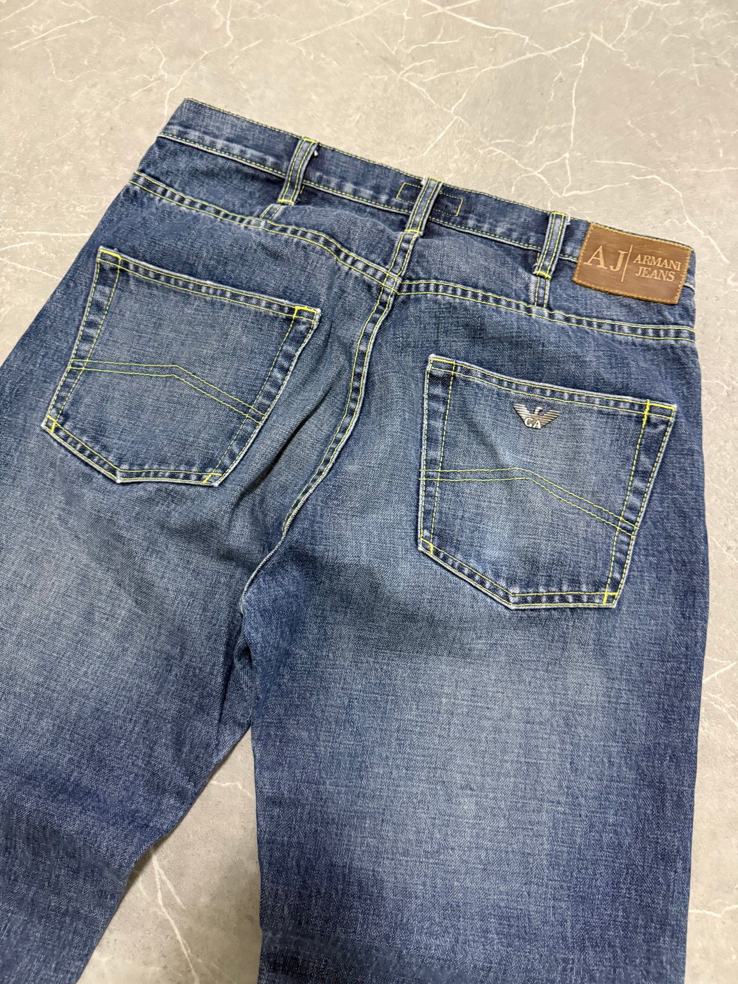 Armani Jeans (L)