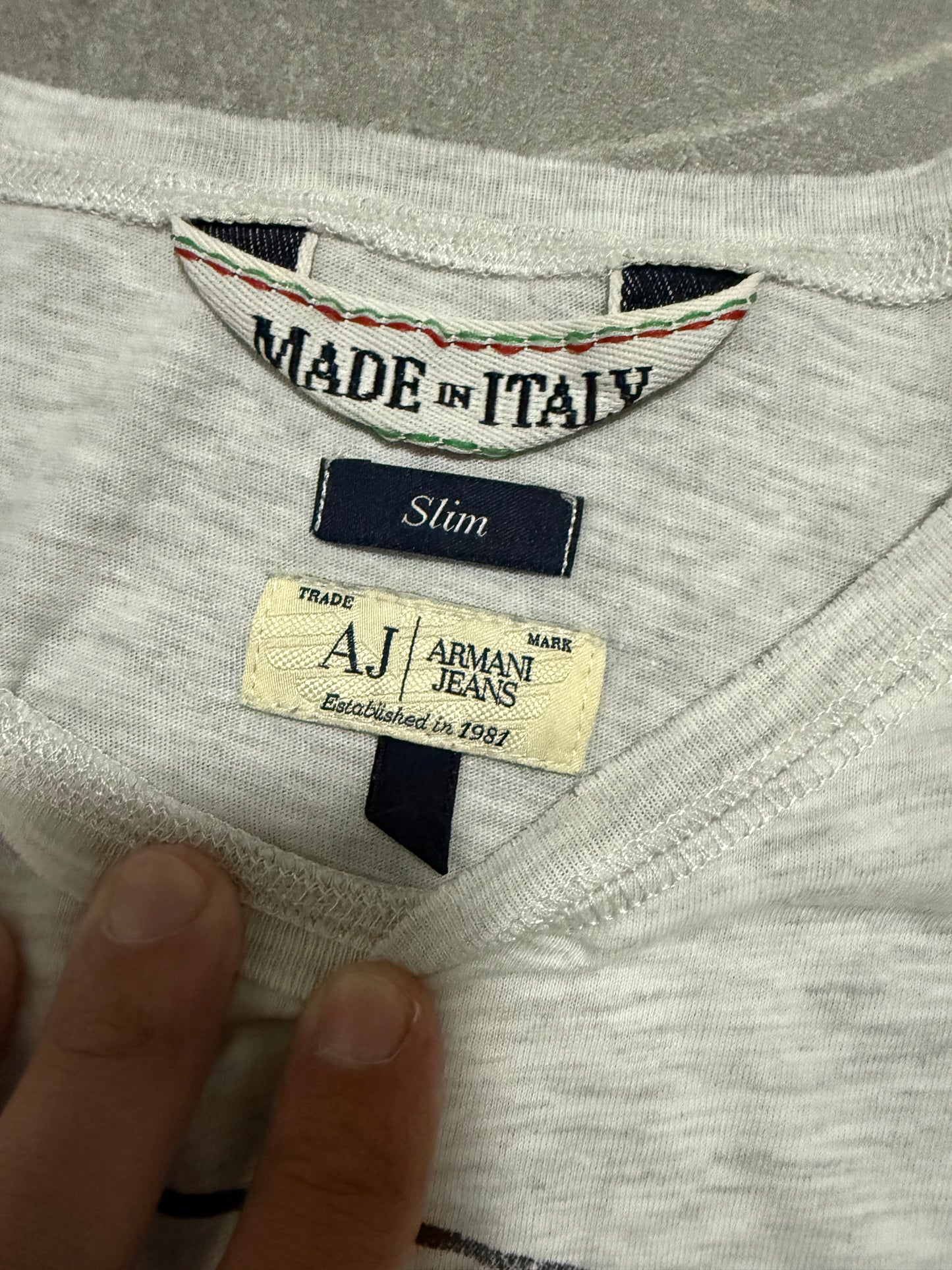 Armani Jeans Tshirt (L)