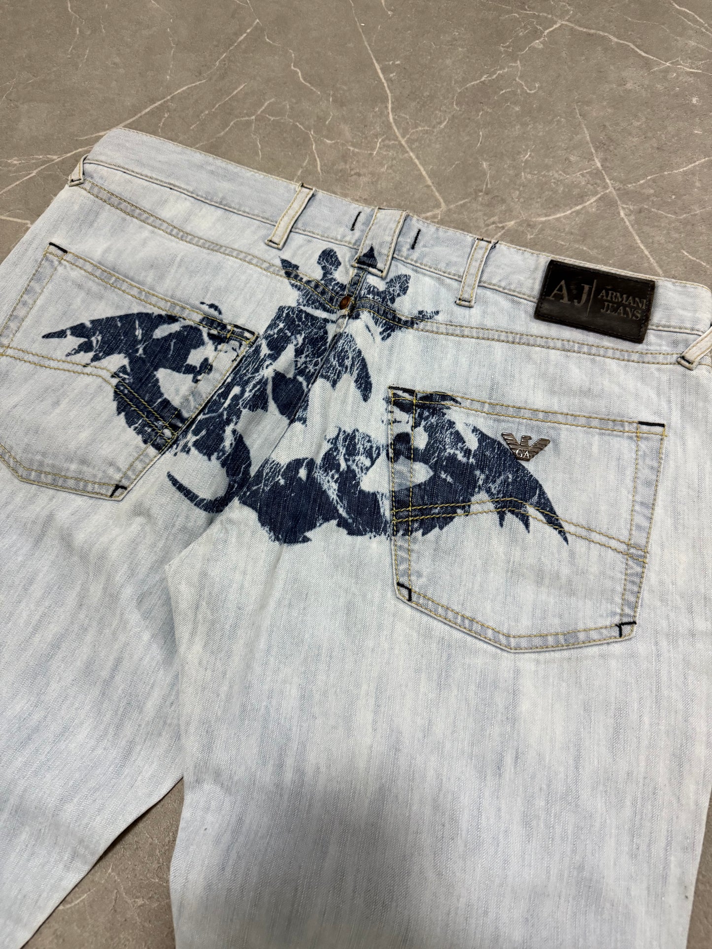 Armani Jeans (L)