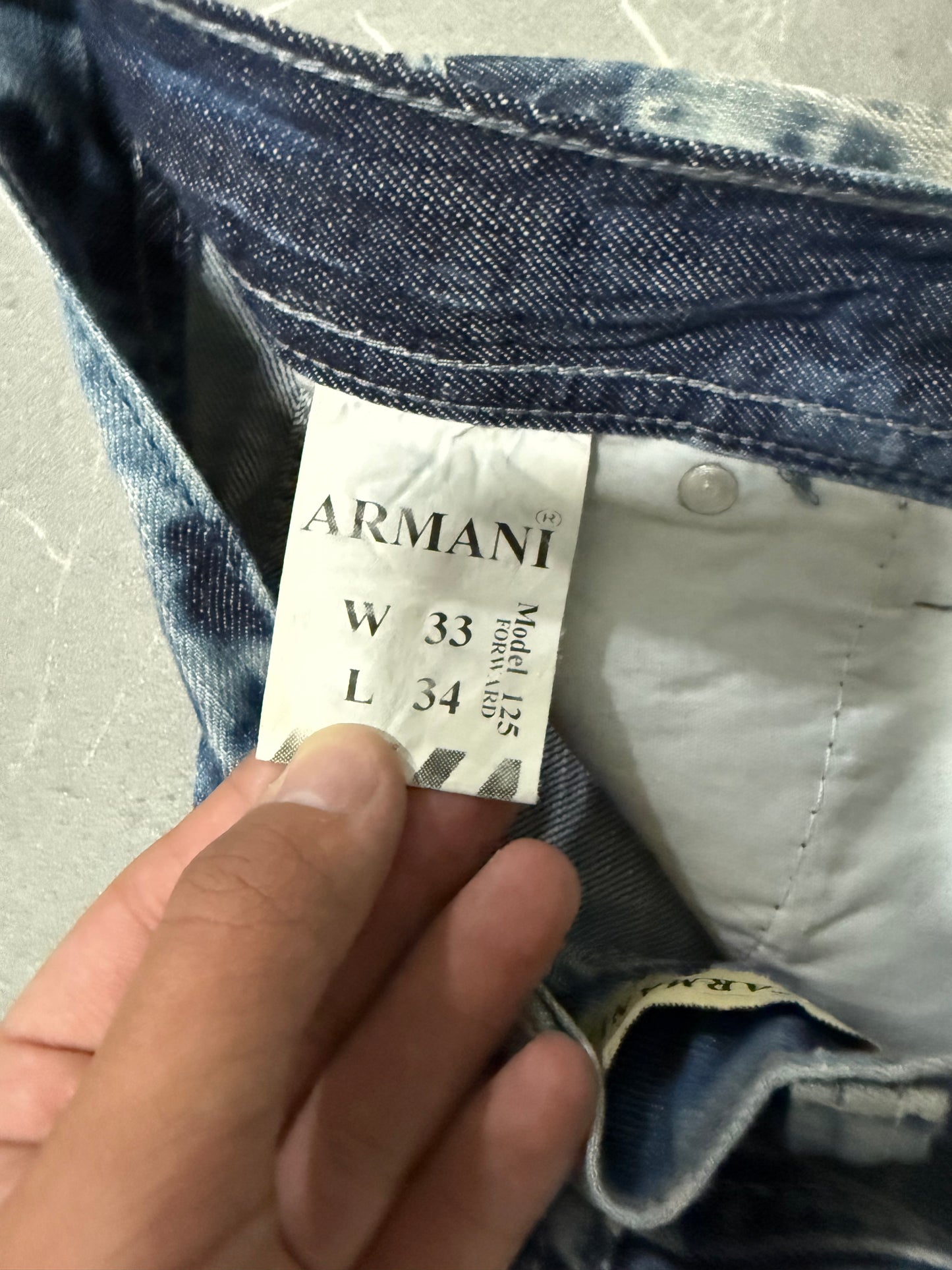Armani Jeans (L)