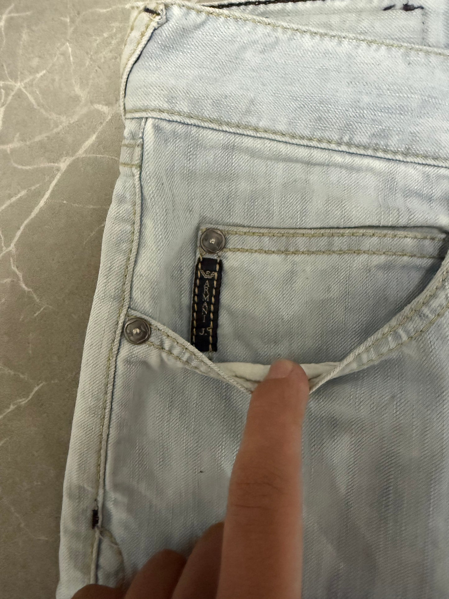 Armani Jeans (L)