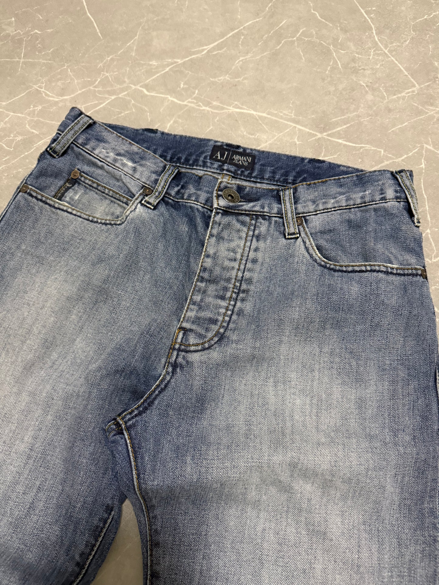 Armani Jeans (M)