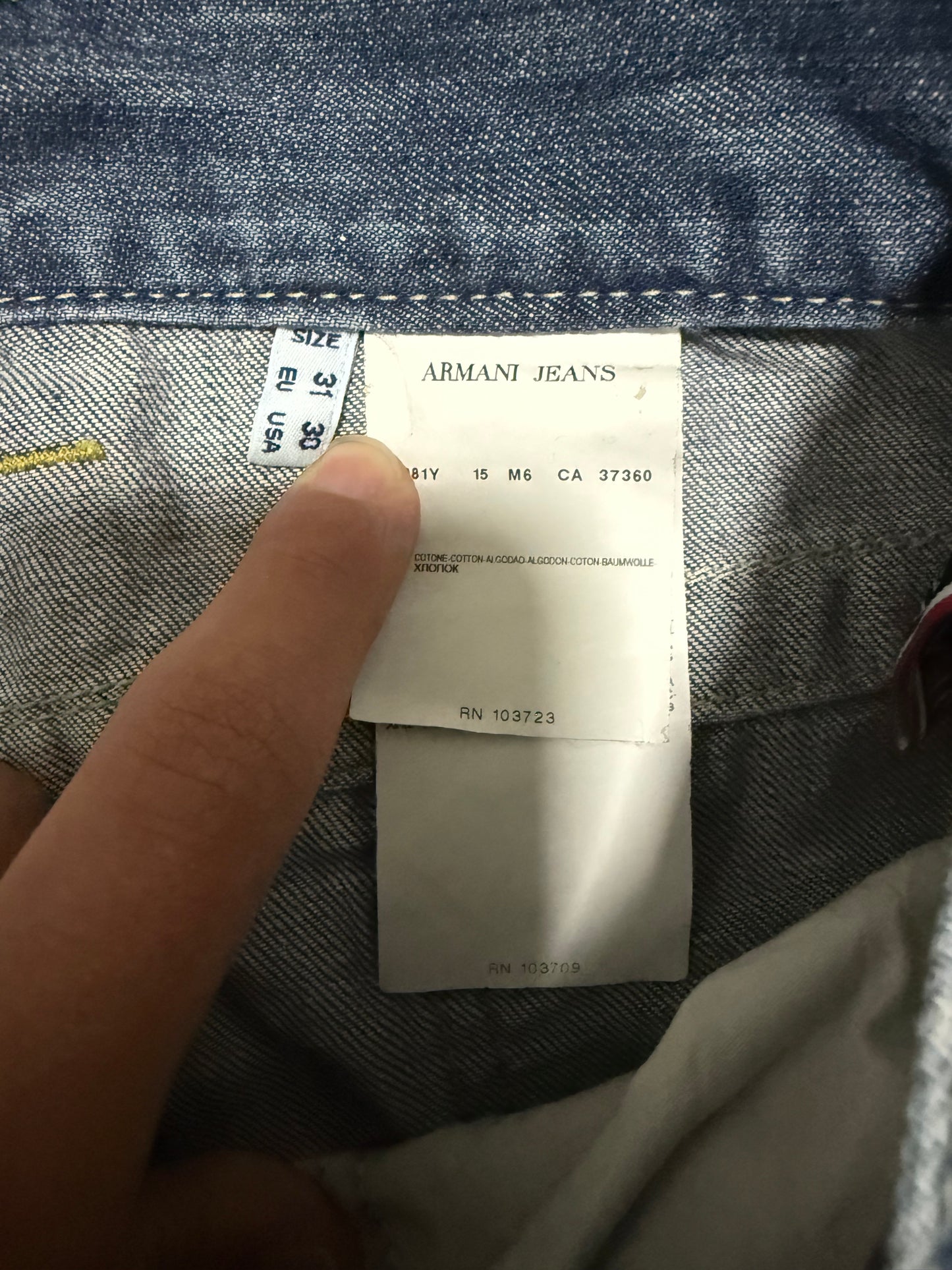 Armani Jeans (L)