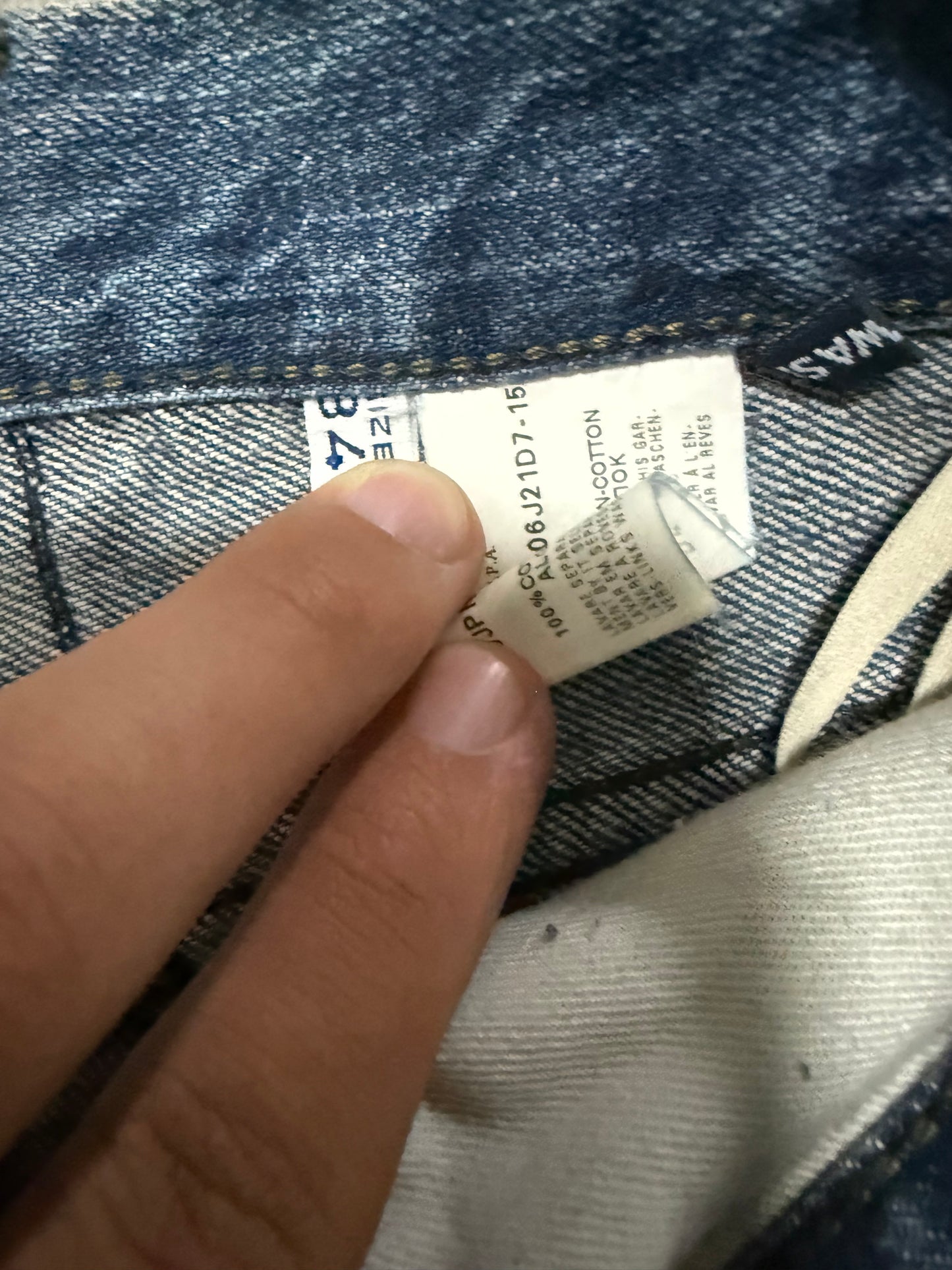 Armani Jeans (L)