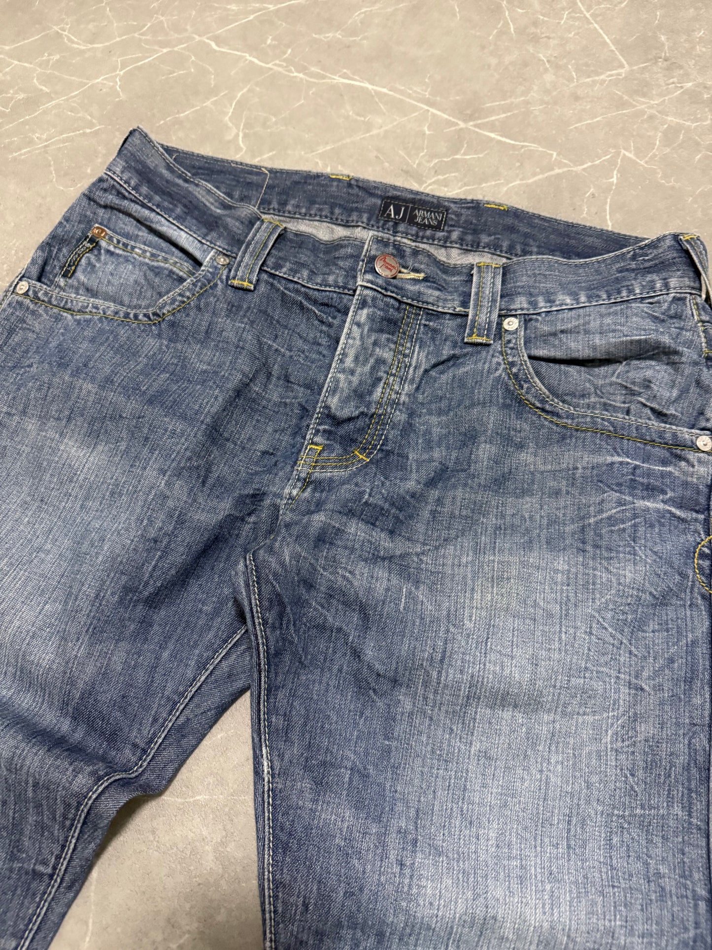 Armani Jeans (L)