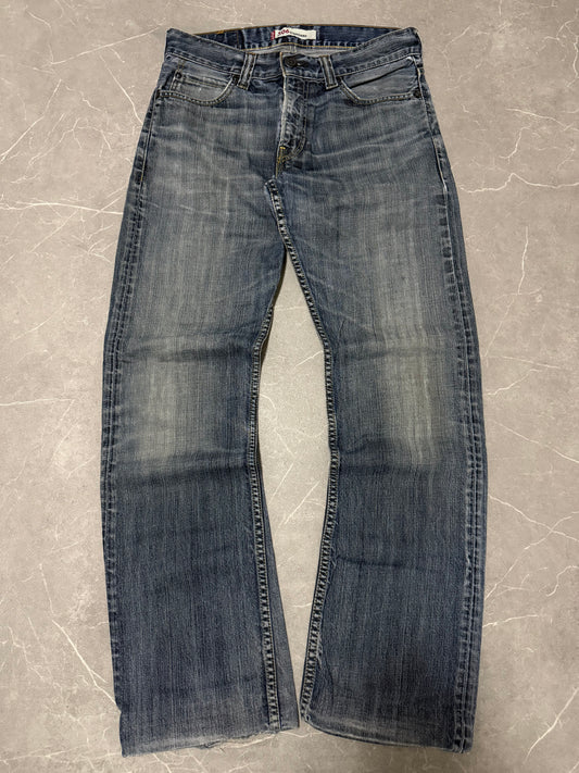 Levis Jeans 506 (M)