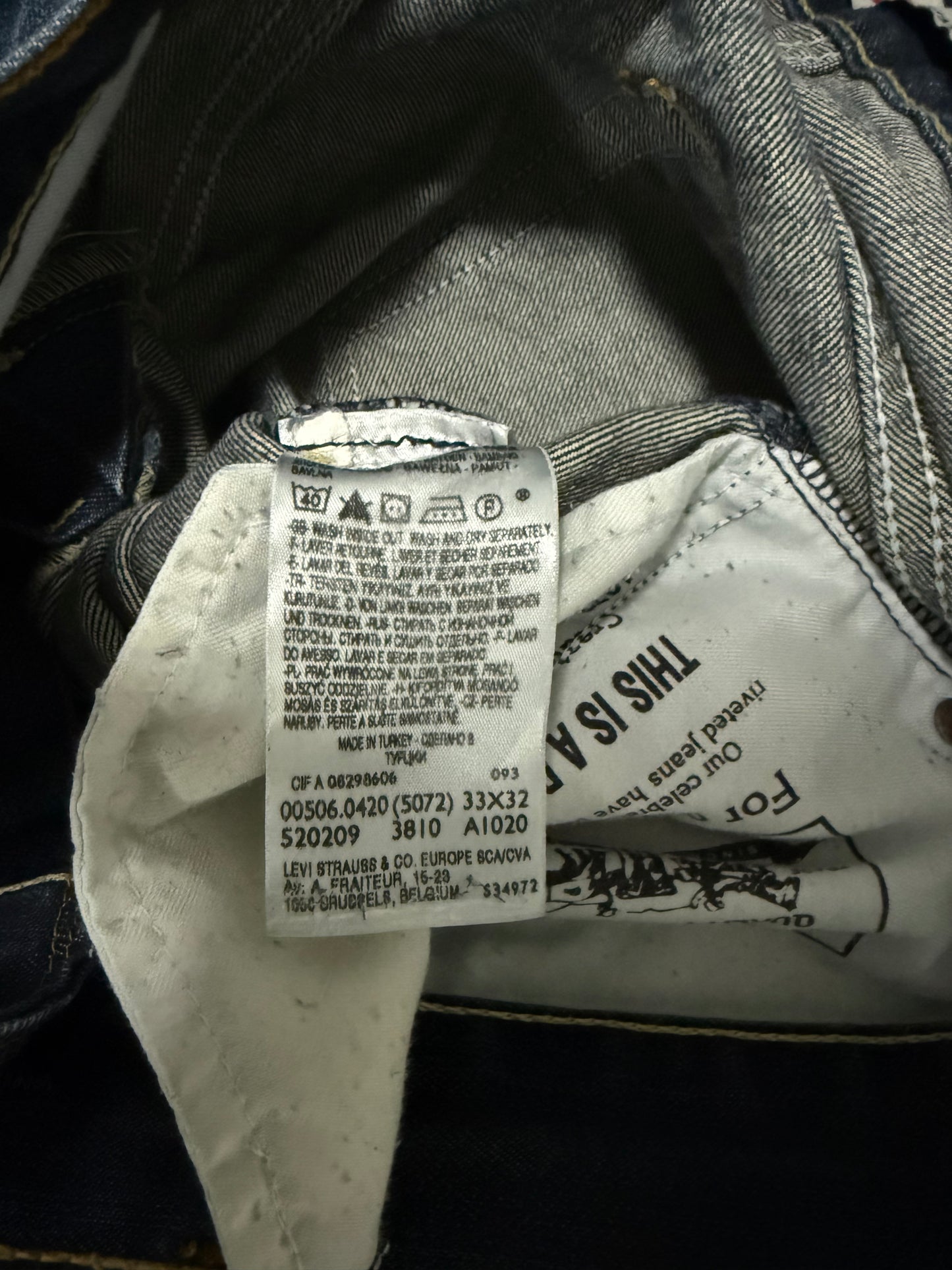 Levis Jeans 506 (M)