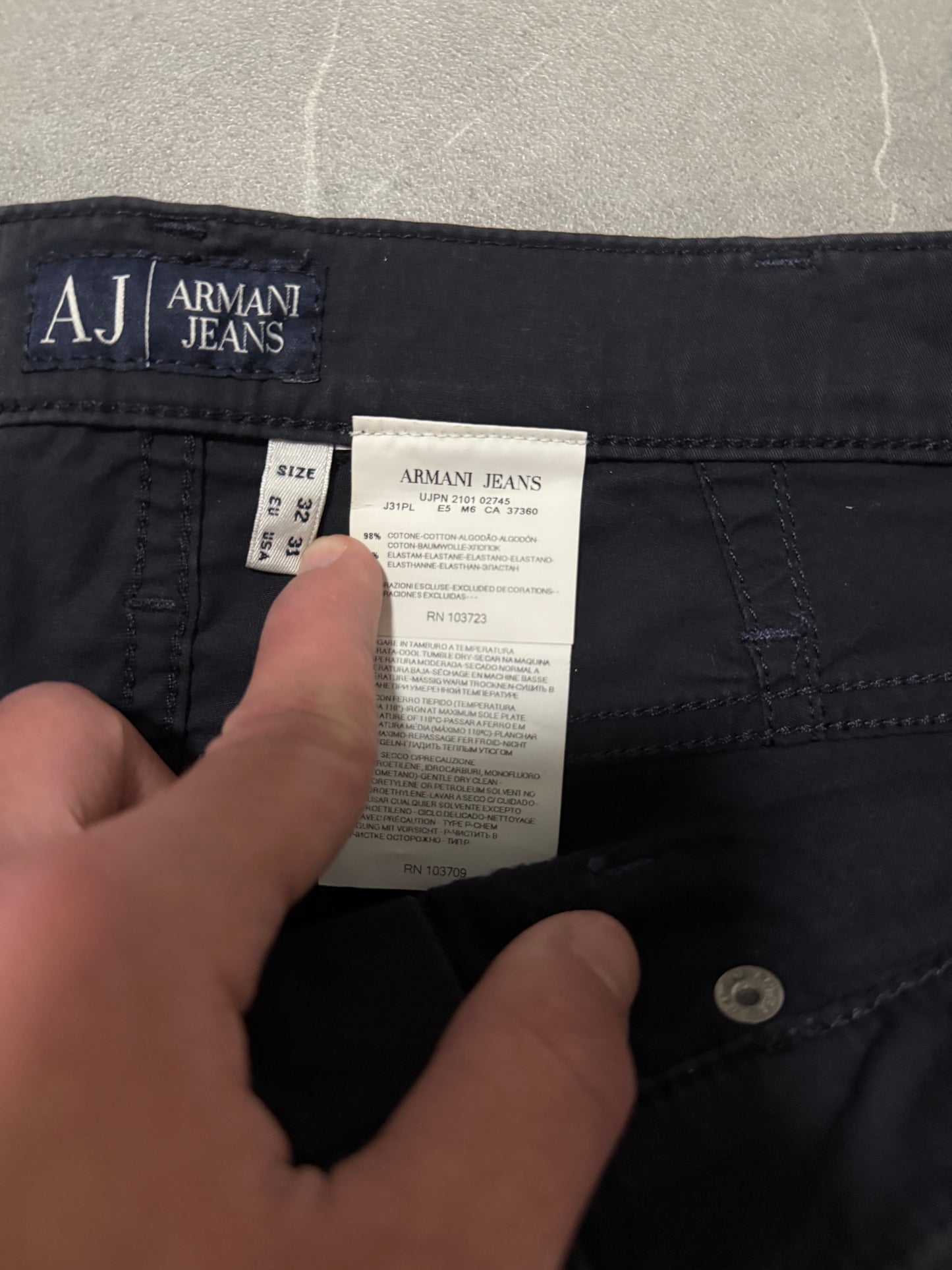Armani Jeans (M)