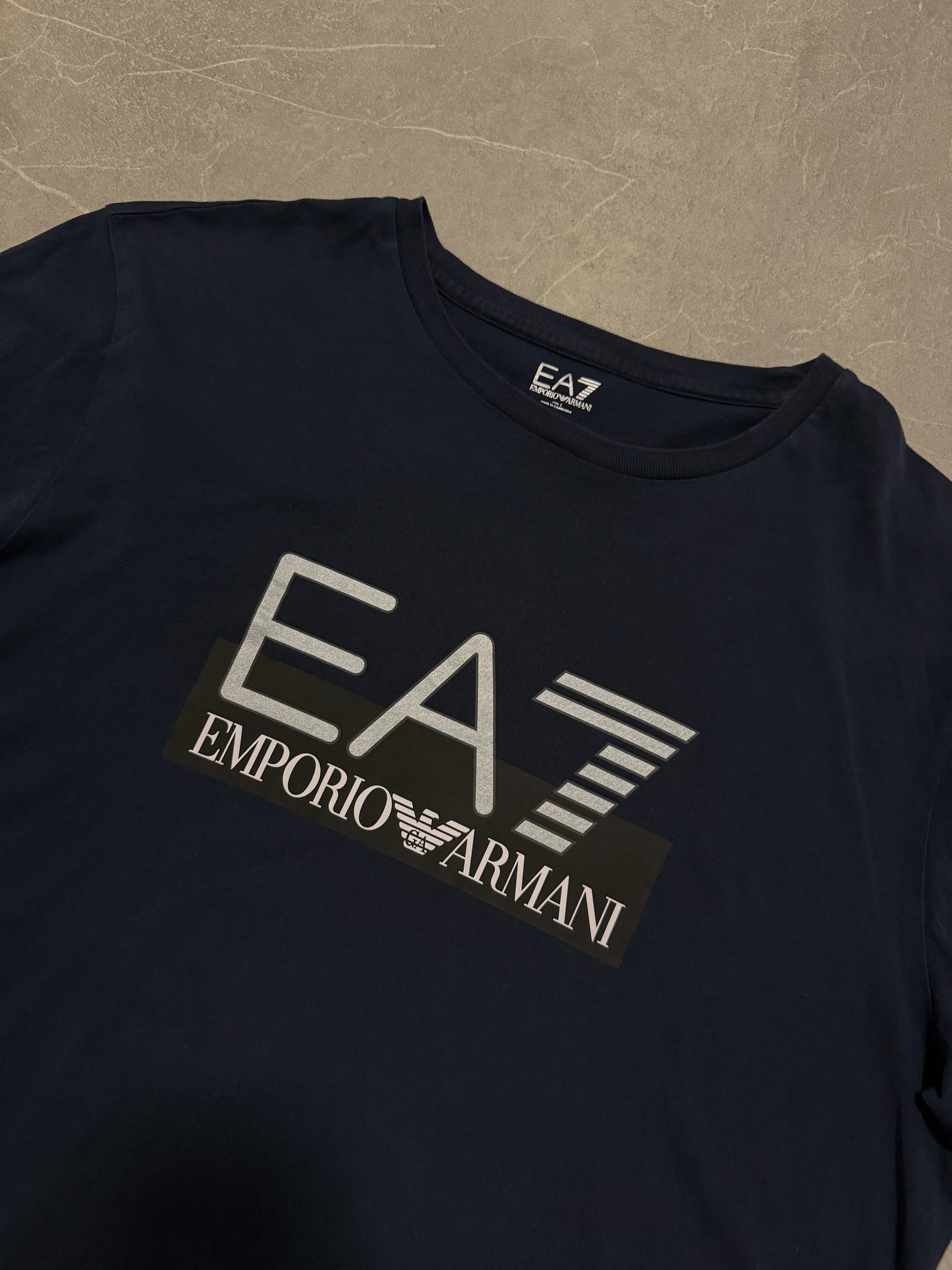 EA7 Tshirt (L)