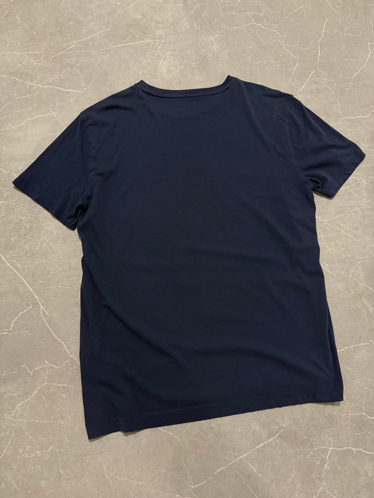 EA7 Tshirt (L)