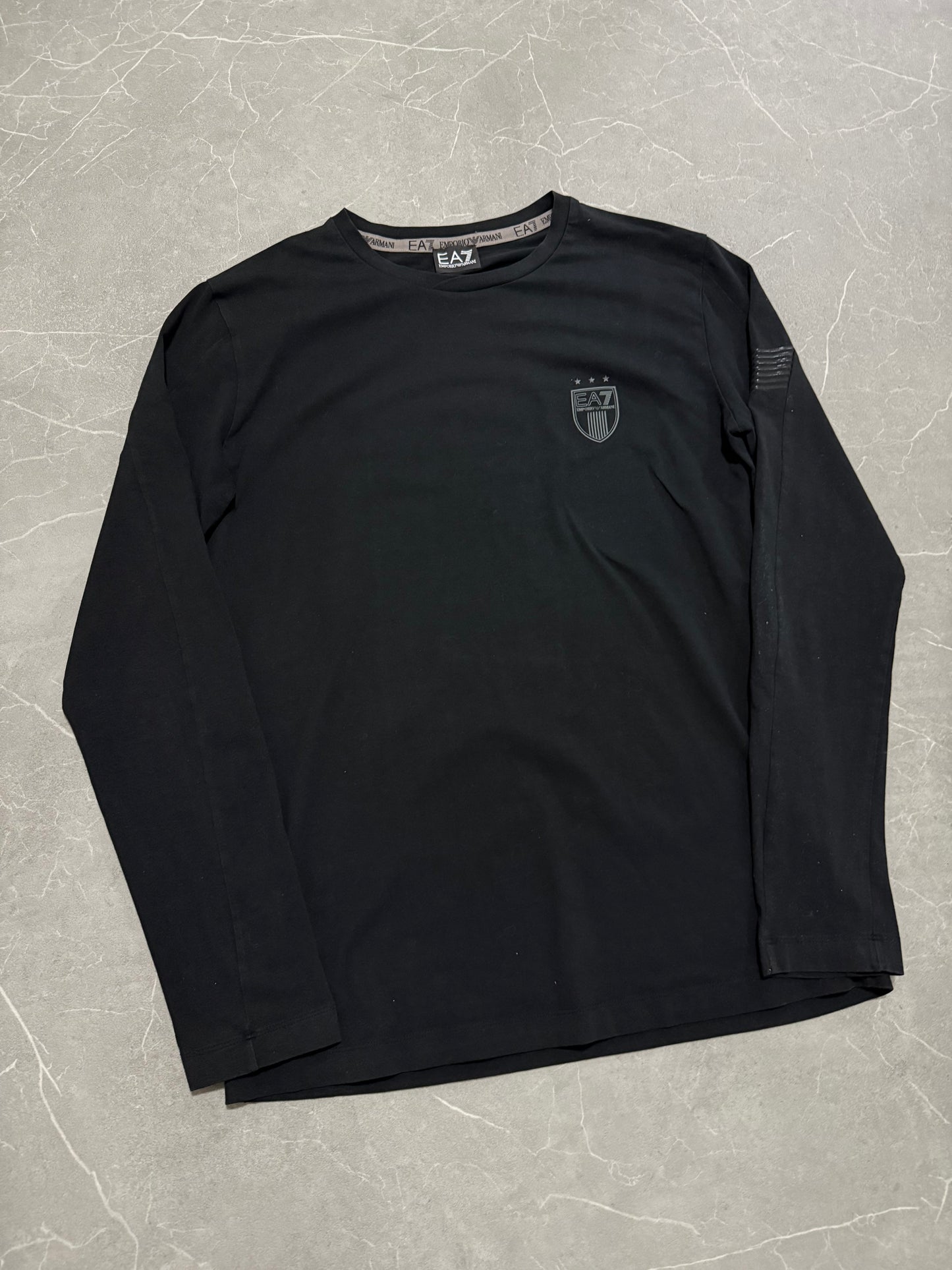 EA7 Longsleeve (XL)