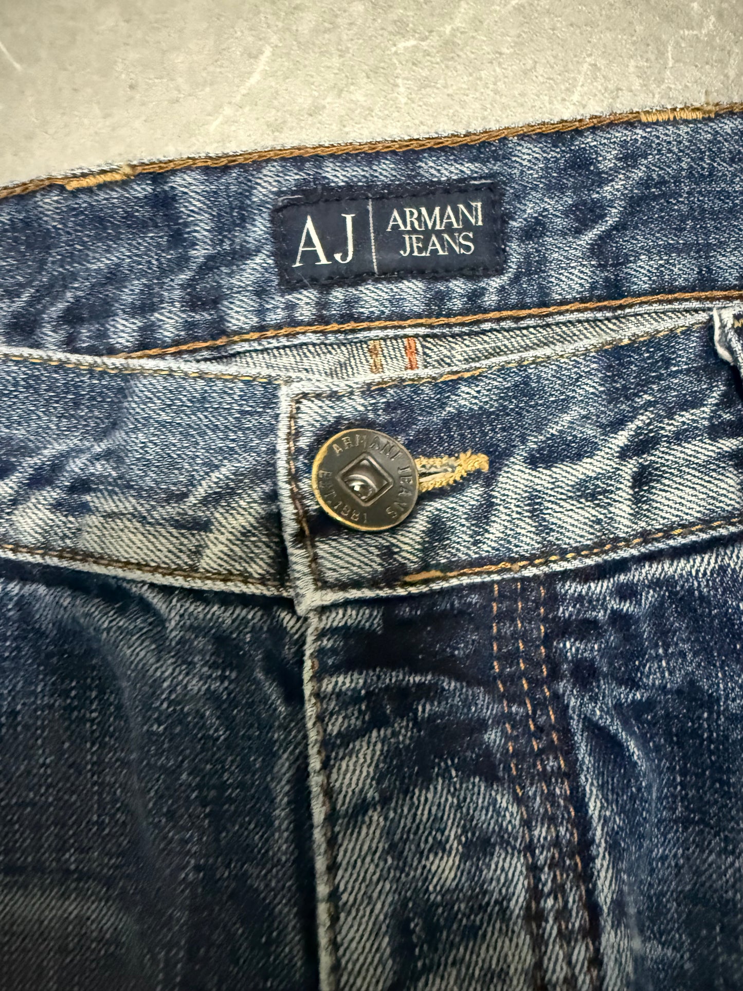 Armani Jeans (L)