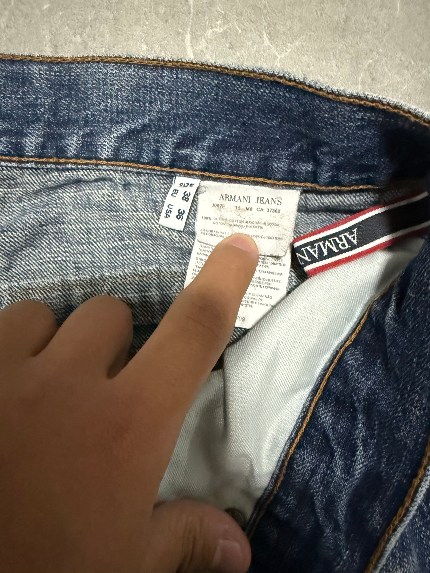 Armani Jeans (L)