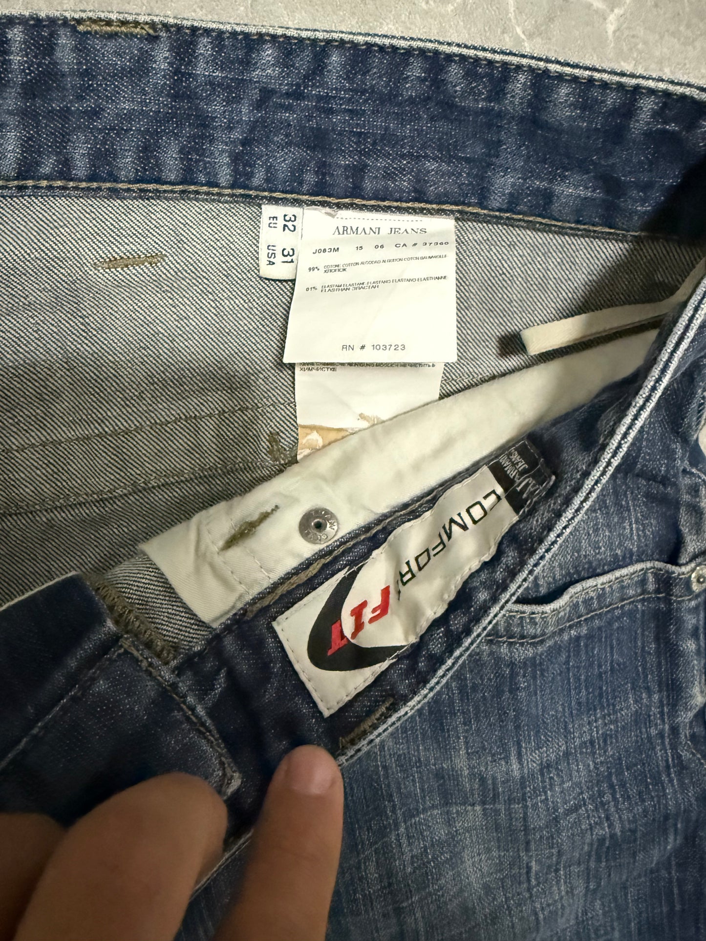 Armani Jeans (M)