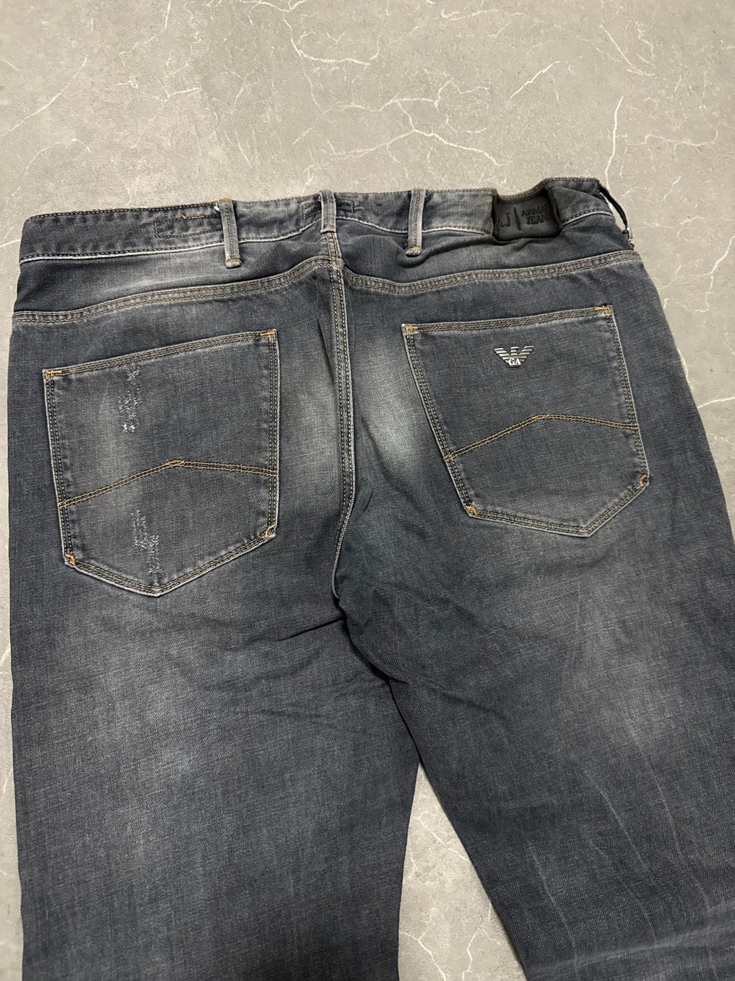 Armani Jeans (L)