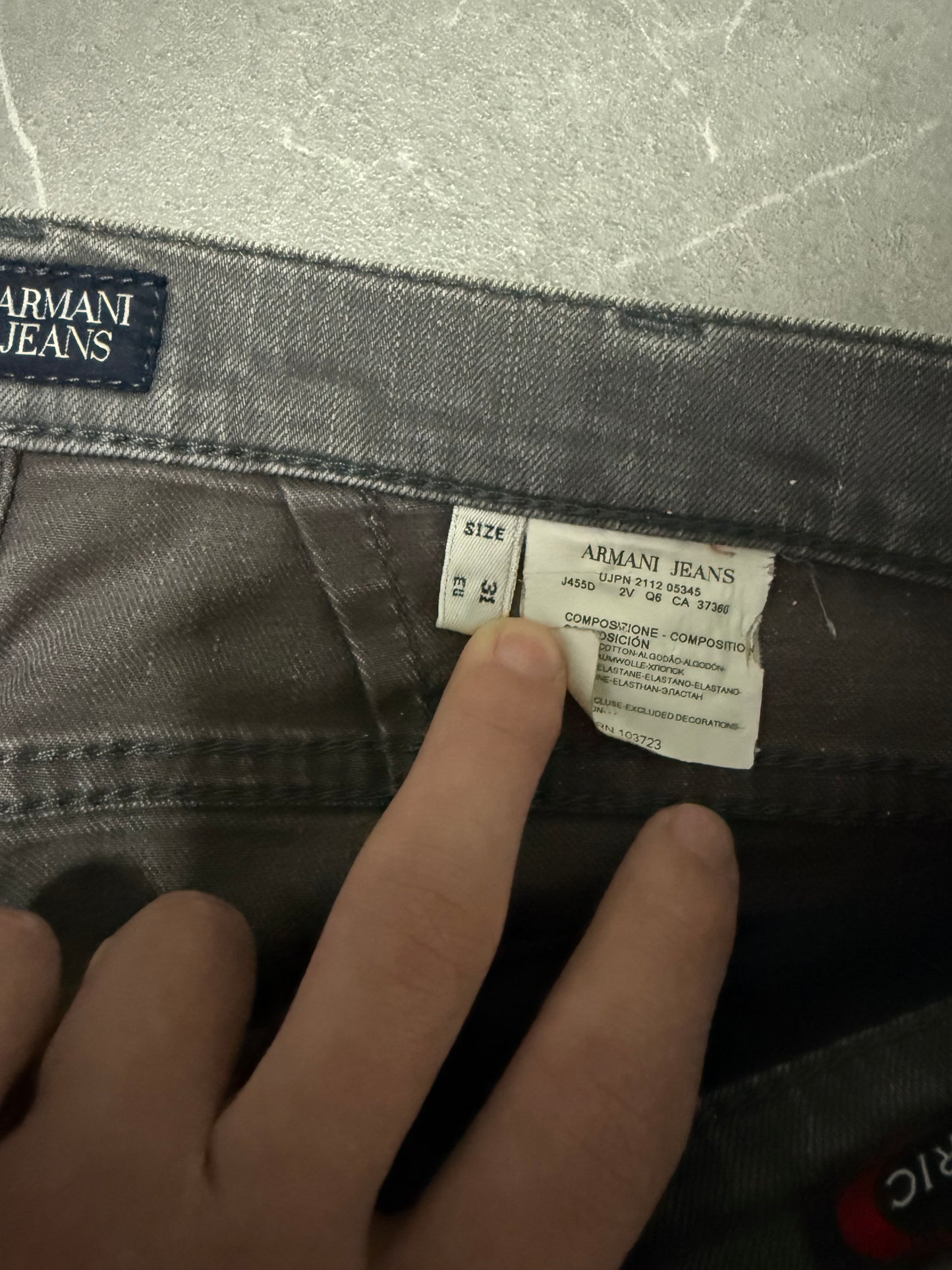 Armani Jeans (M)