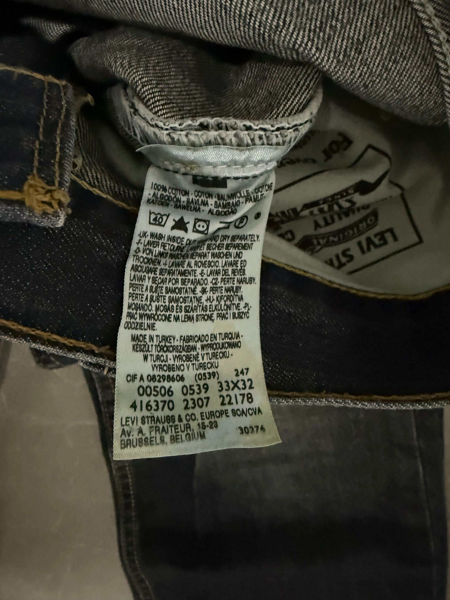 Levis Jeans 506 (M)