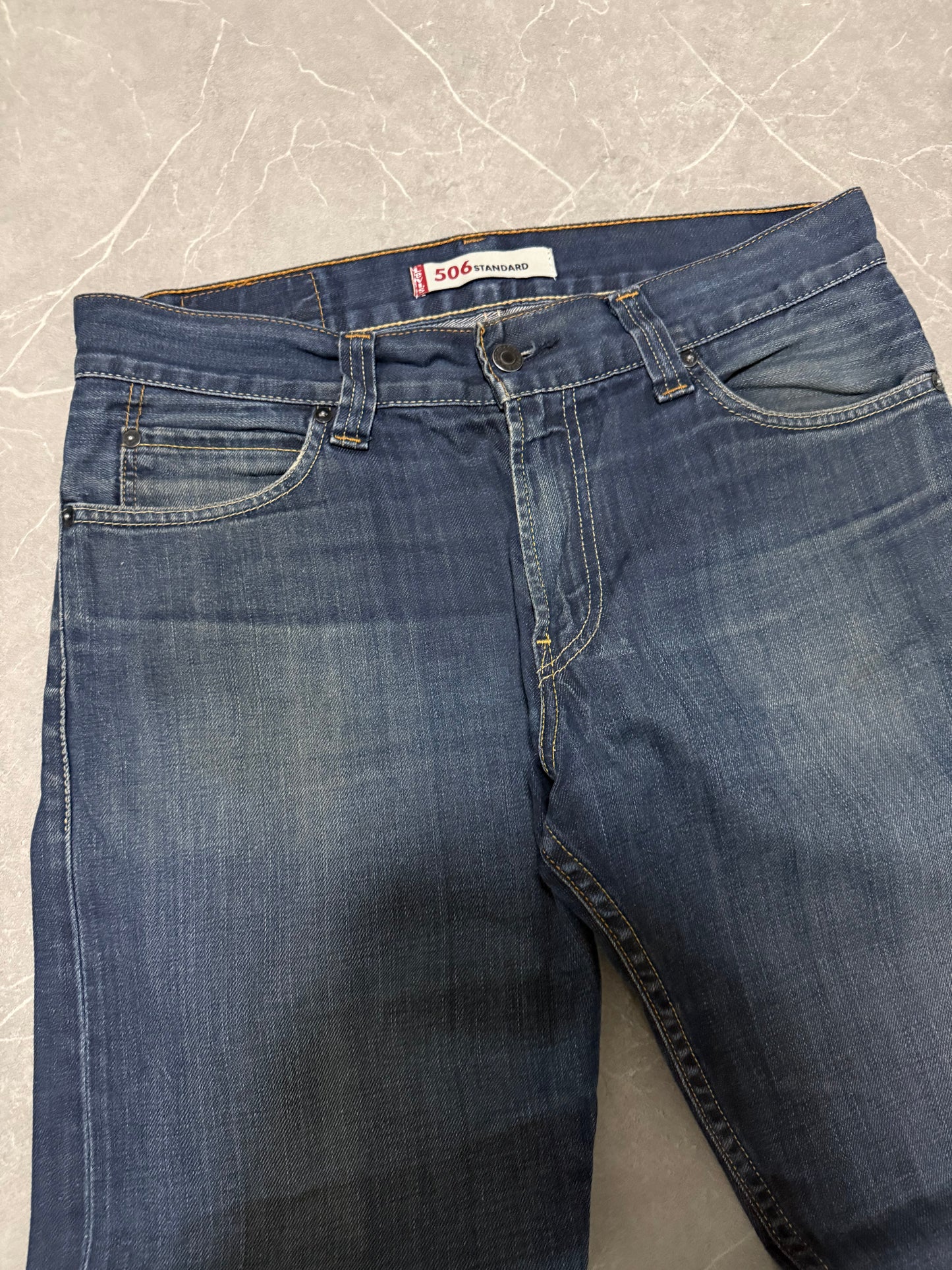 Levis Jeans 506 (L)