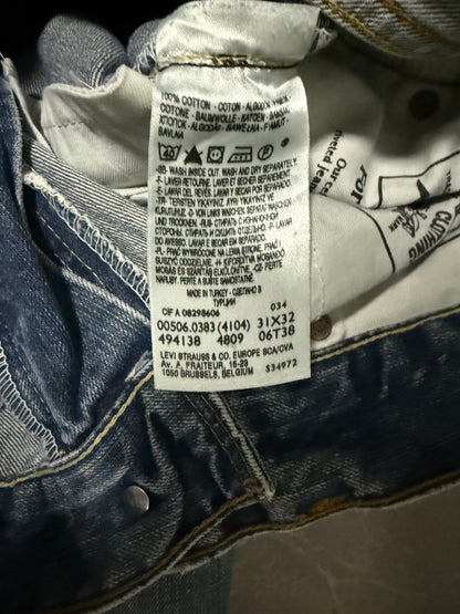 Levis Jeans 506 (M)