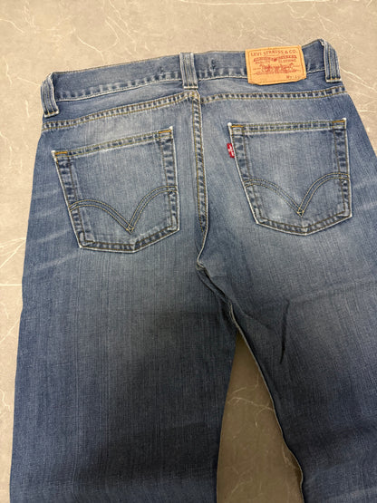 Levis Jeans 506 (M)