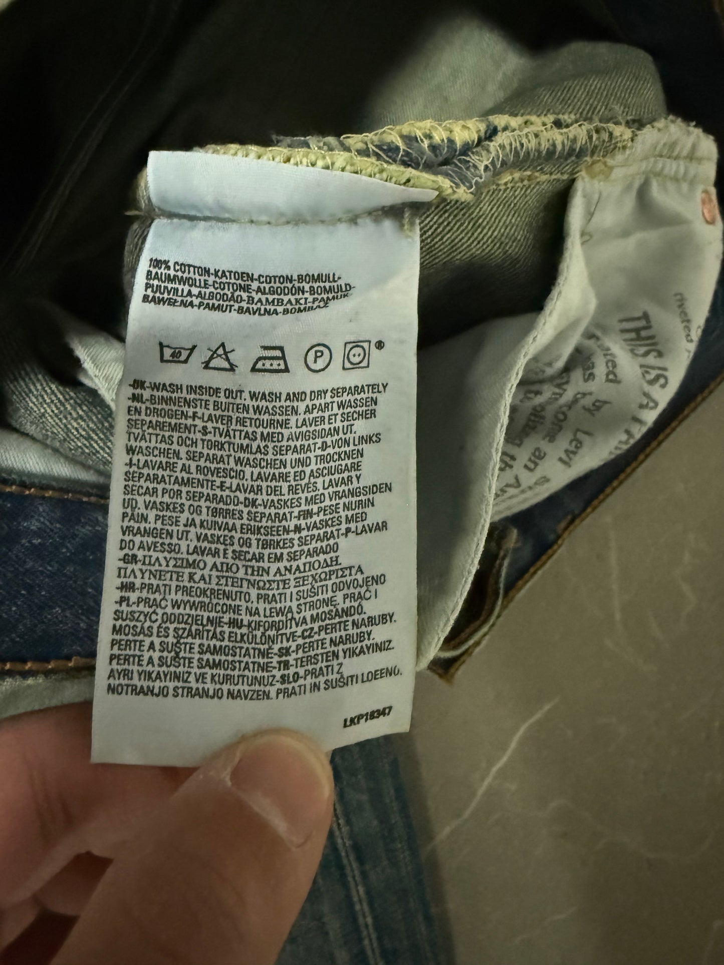 Levis 507 Bootcut Jeans (S)