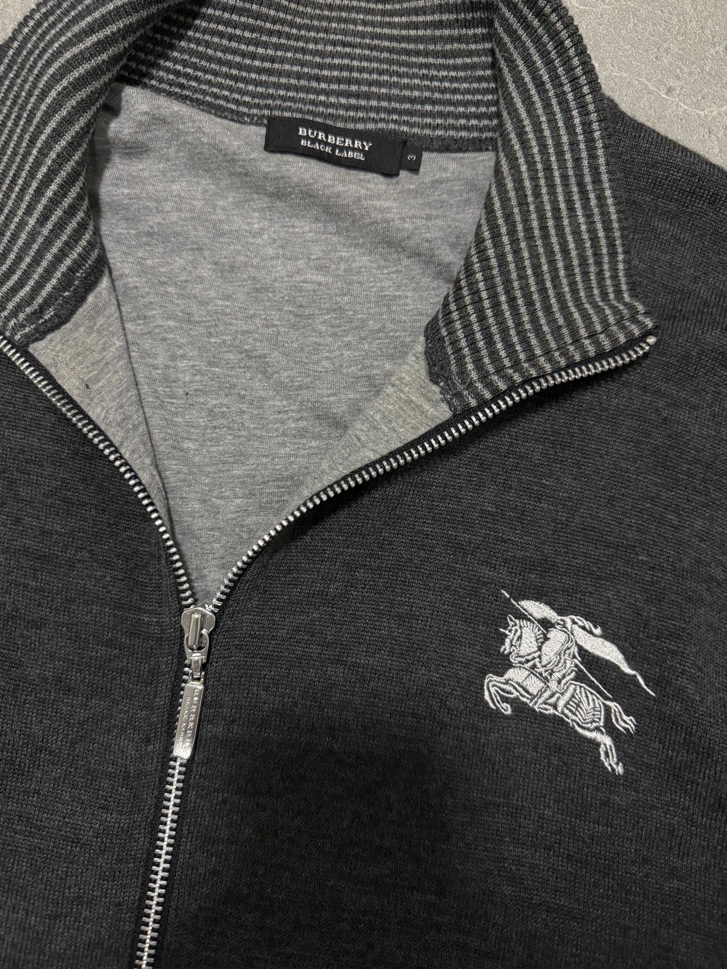 Burberry jacket (M)