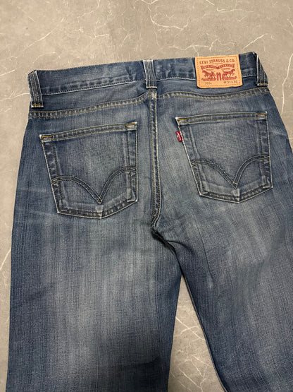 Levis Jeans 506 (M)