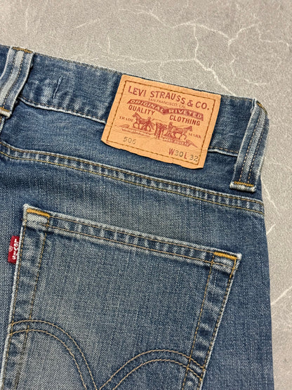 Levis Jeans 506 (M)