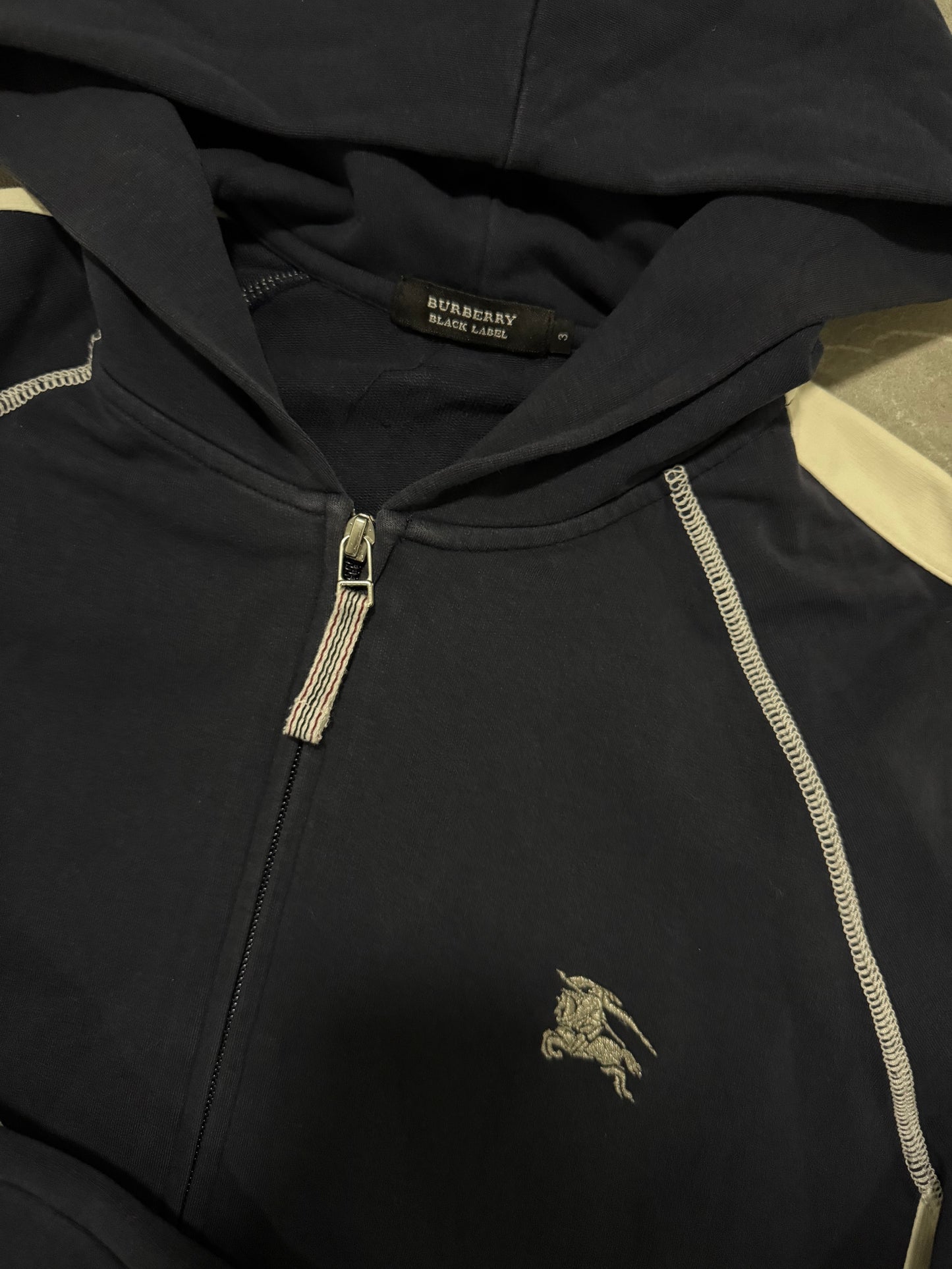 Burberry jacket (M)