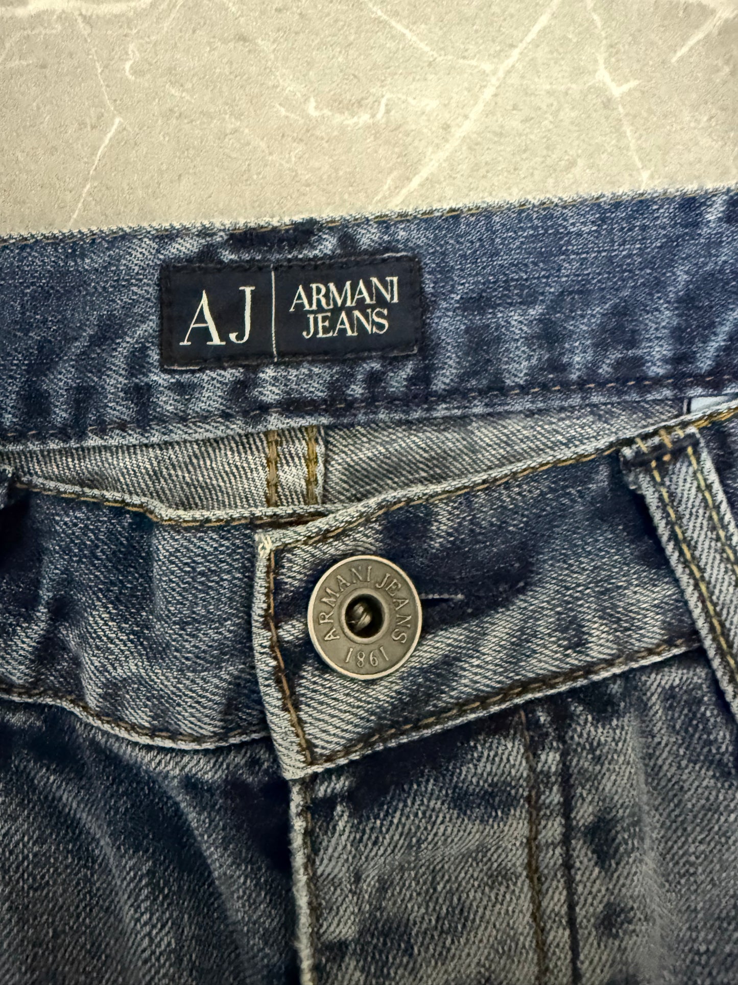 Armani Jeans (M)