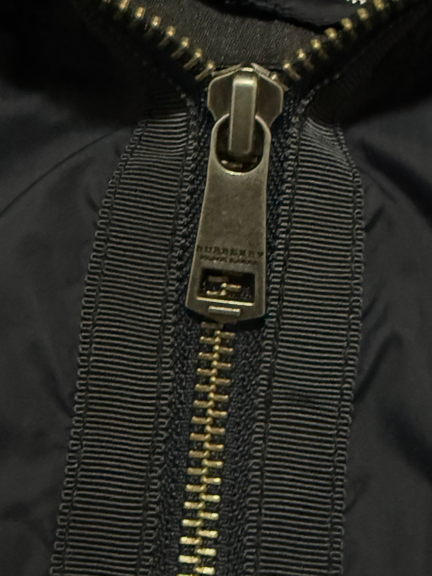 Burberry Windbreaker (M)