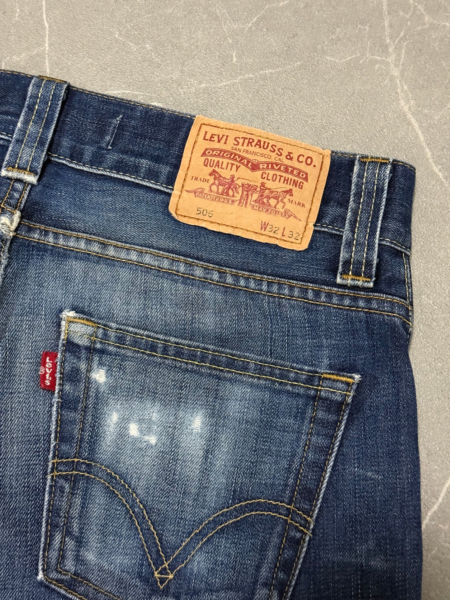 Levis Jeans 506 (M)