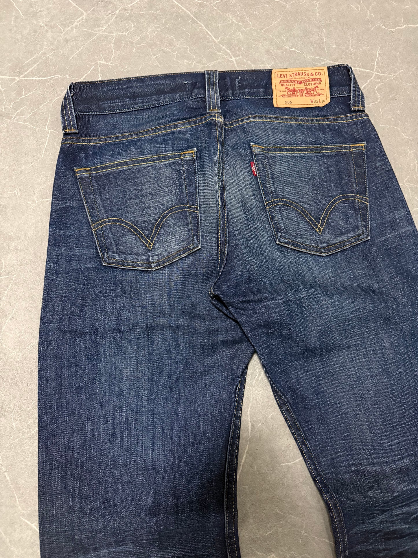Levis Jeans 506 (M)
