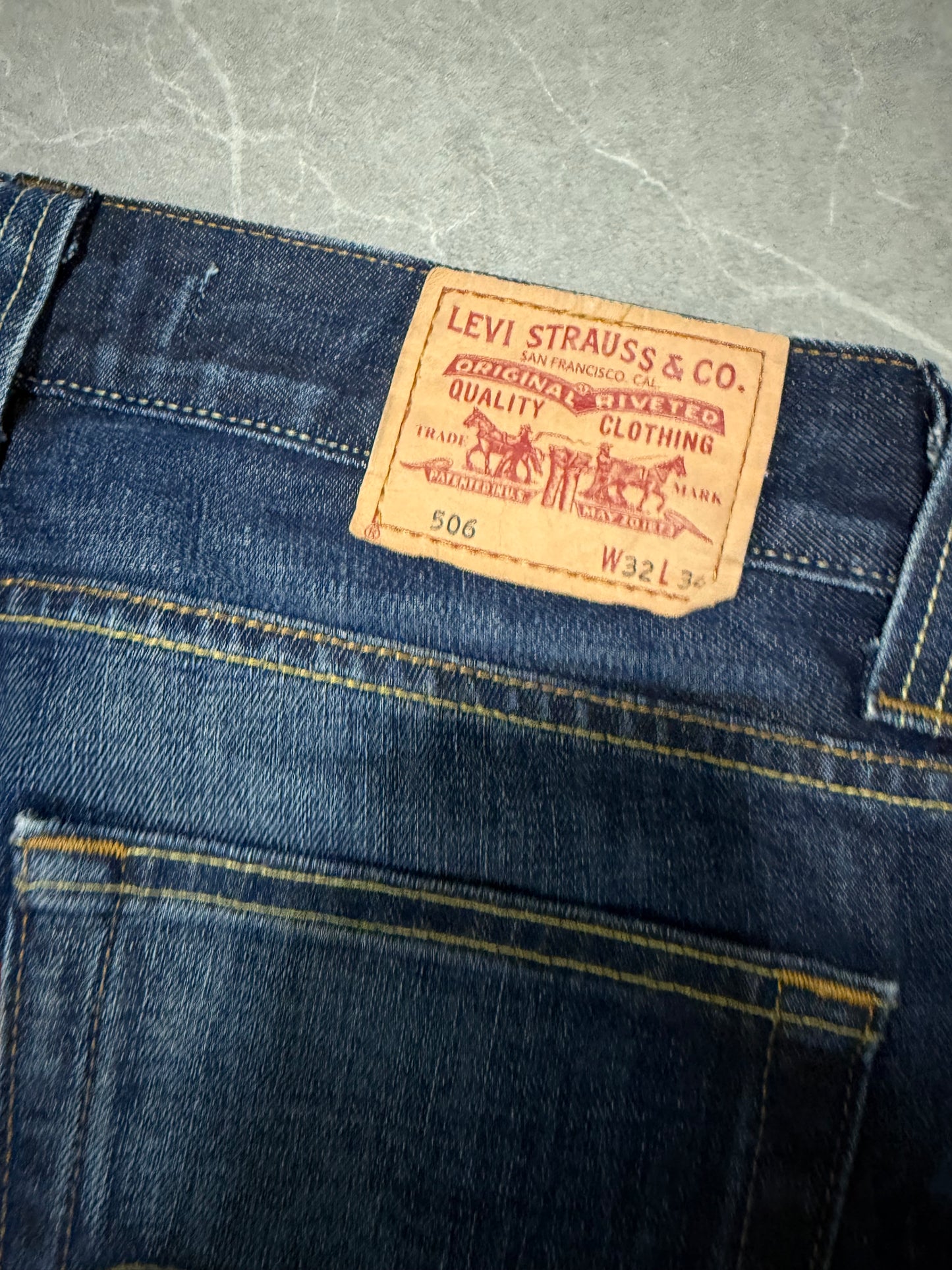 Levis Jeans 506 (M)