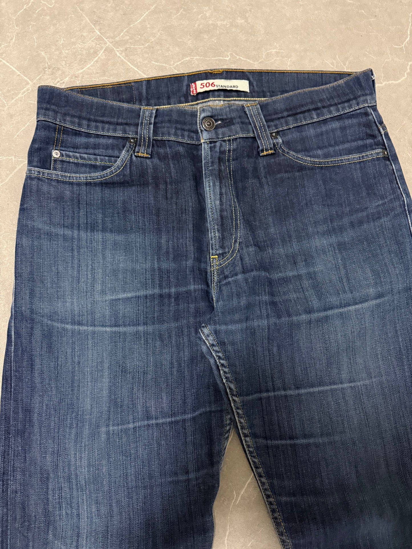 Levis Jeans 506 (L)