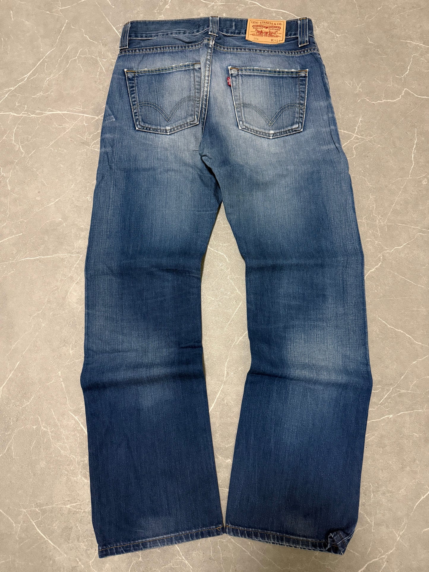Levis Jeans 506 (M)