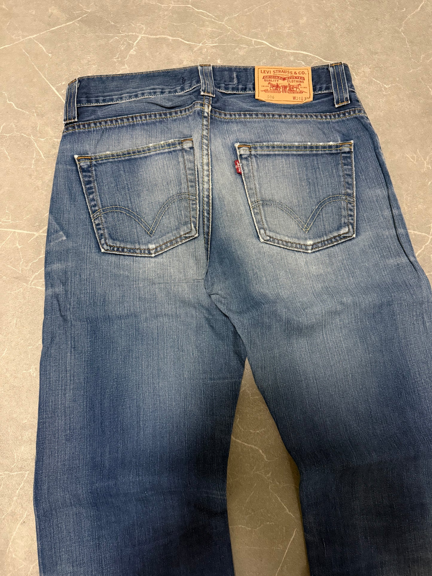 Levis Jeans 506 (M)