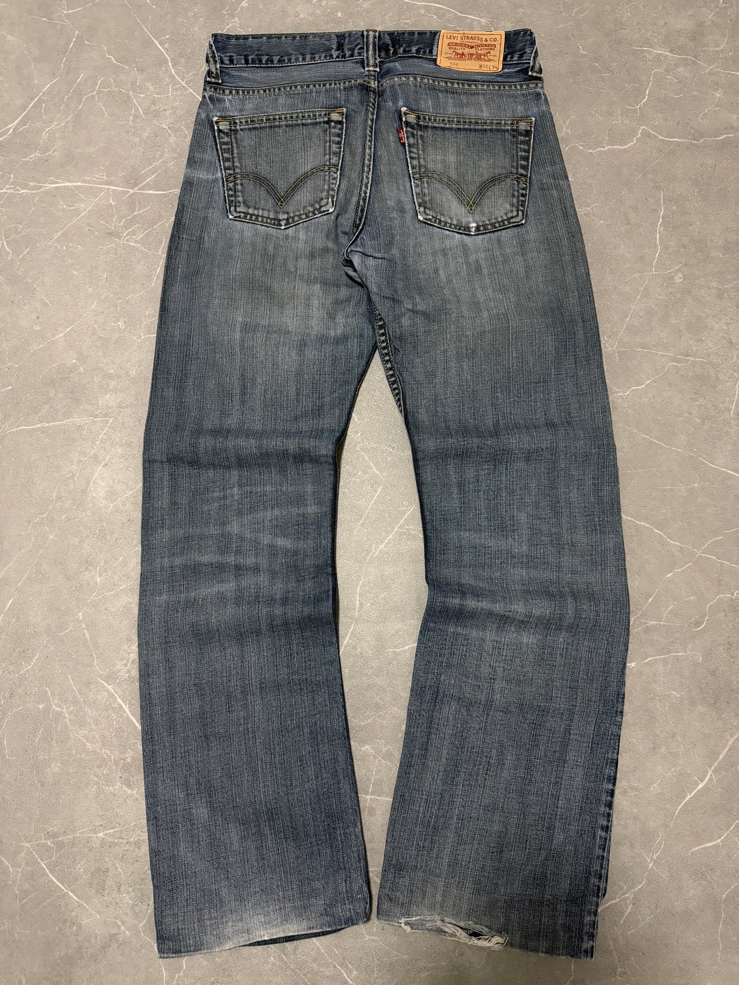 Levis Jeans 506 (M)